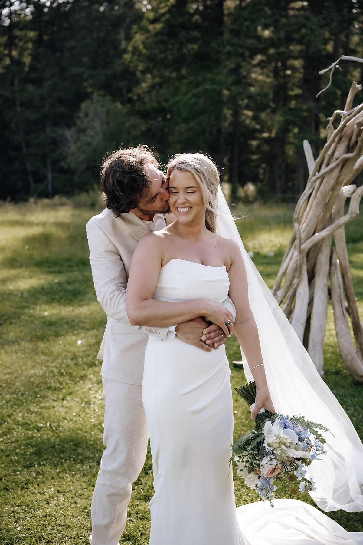 San Juan Islands wedding photographer captures joyful couple on their day

